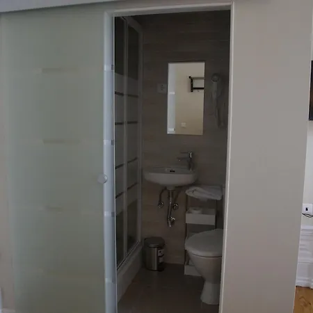 Paco 100 Pressa B&B 3*