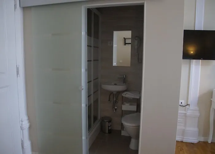 Paço 100 Pressa Alojamento de Acomodação e Pequeno-almoço 3*