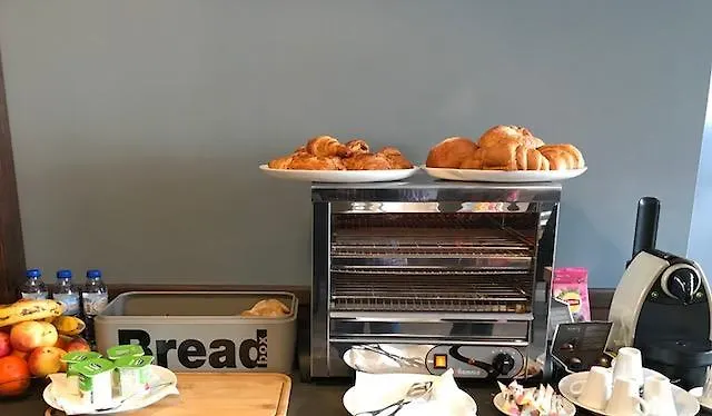 Alojamento de Acomodação e Pequeno-almoço Paço 100 Pressa Covilhã