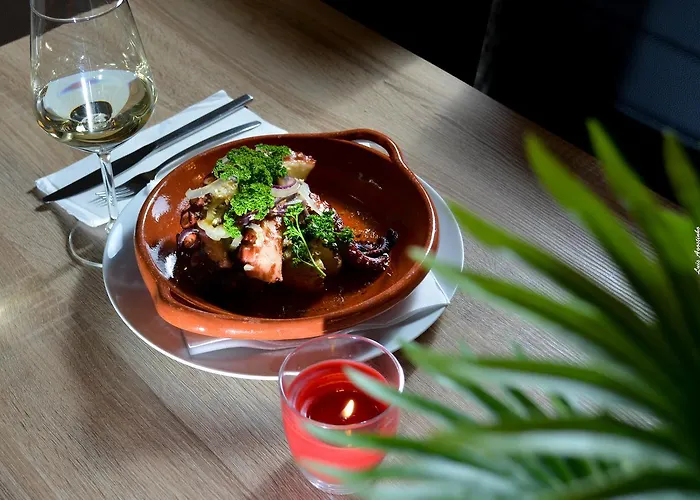 Paço 100 Pressa Alojamento de Acomodação e Pequeno-almoço Covilhã