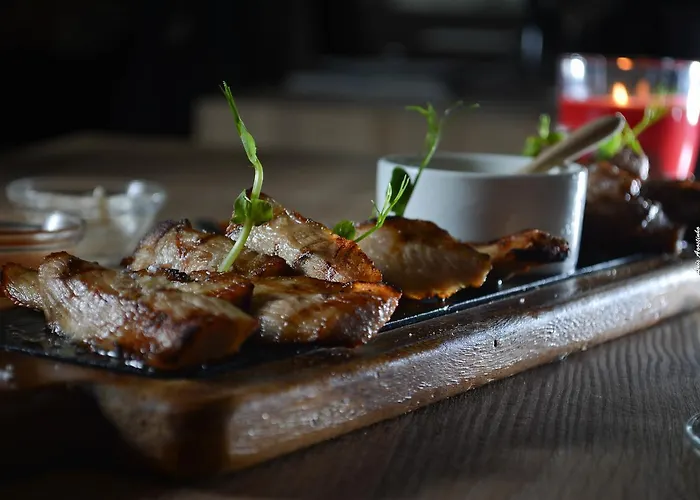 Alojamento de Acomodação e Pequeno-almoço Paço 100 Pressa 3*